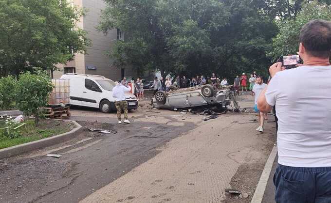 На севере Москвы взорвался автомобиль