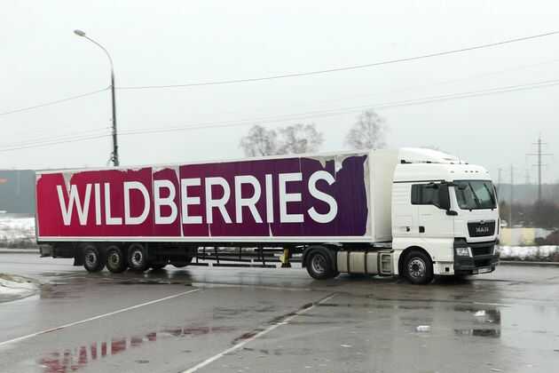 Опубликовано видео ночного столкновения на складе Wildberries в Электростали под Москвой